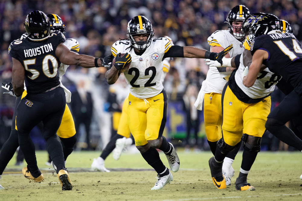 Saturday Showdown Fantasy-Point & Ownership Projections: Steelers at Ravens
